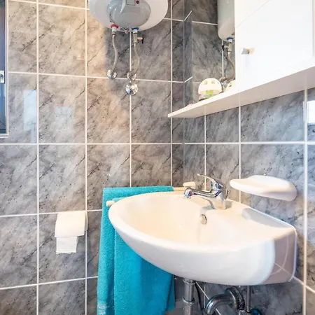 Апартаменты Lovely In With Kitchen Krusevo (Zadar)